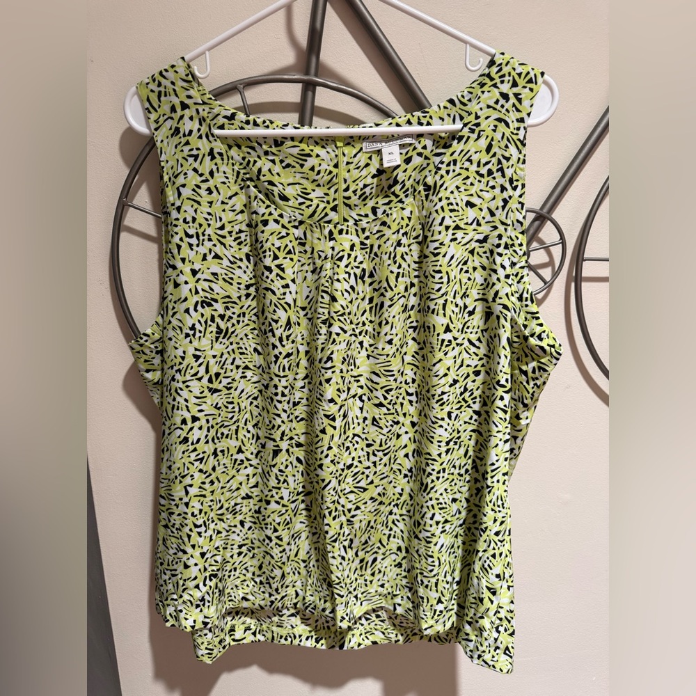 Dana Buchman Lime Green Black White Sleeveless Tank Size XL Geometric Pattern